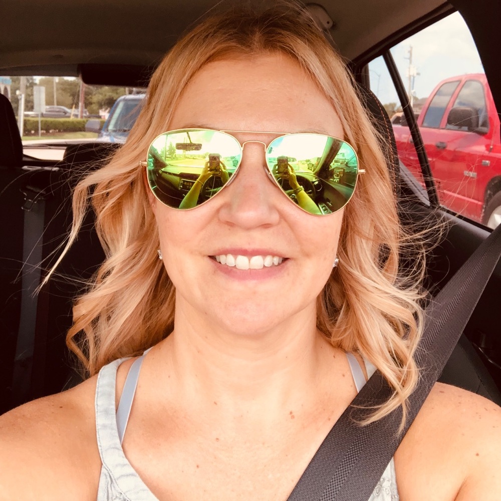 Meet your Posher, Melissa